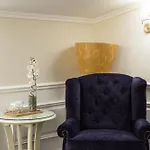 Peninsula Boutique Готель Констанца