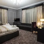 Peninsula Boutique 4*