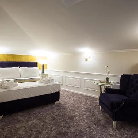 Отель Peninsula Boutique 4*