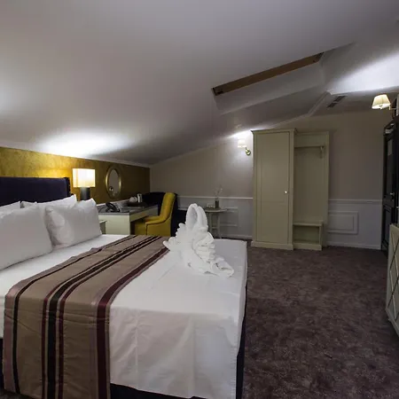 Peninsula Boutique 4*