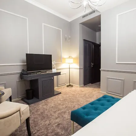 Peninsula Boutique Hotel