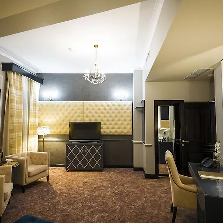 Peninsula Boutique Отель 4*