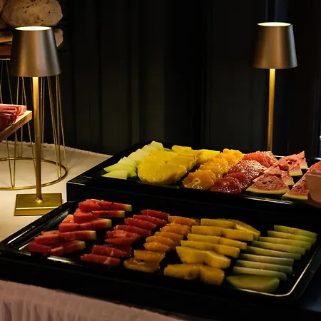 Peninsula Boutique 4* Constanta