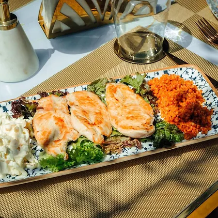 מלון Peninsula Boutique 4*