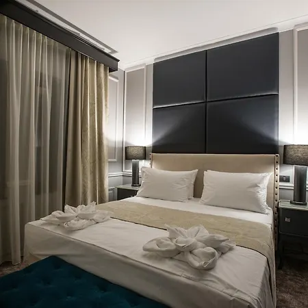 Peninsula Boutique Отель 4*
