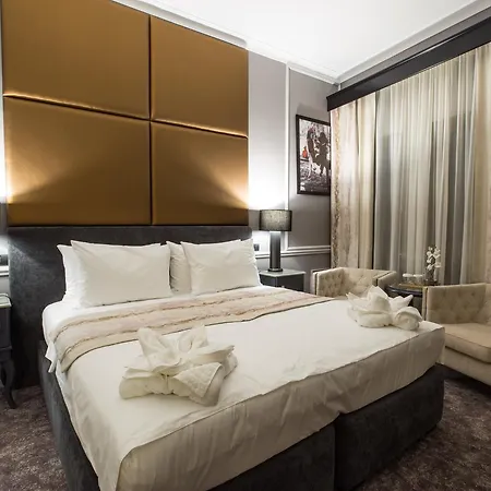 Отель Peninsula Boutique 4*