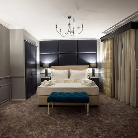 Peninsula Boutique מלון 4*