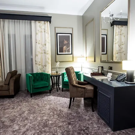 Peninsula Boutique מלון